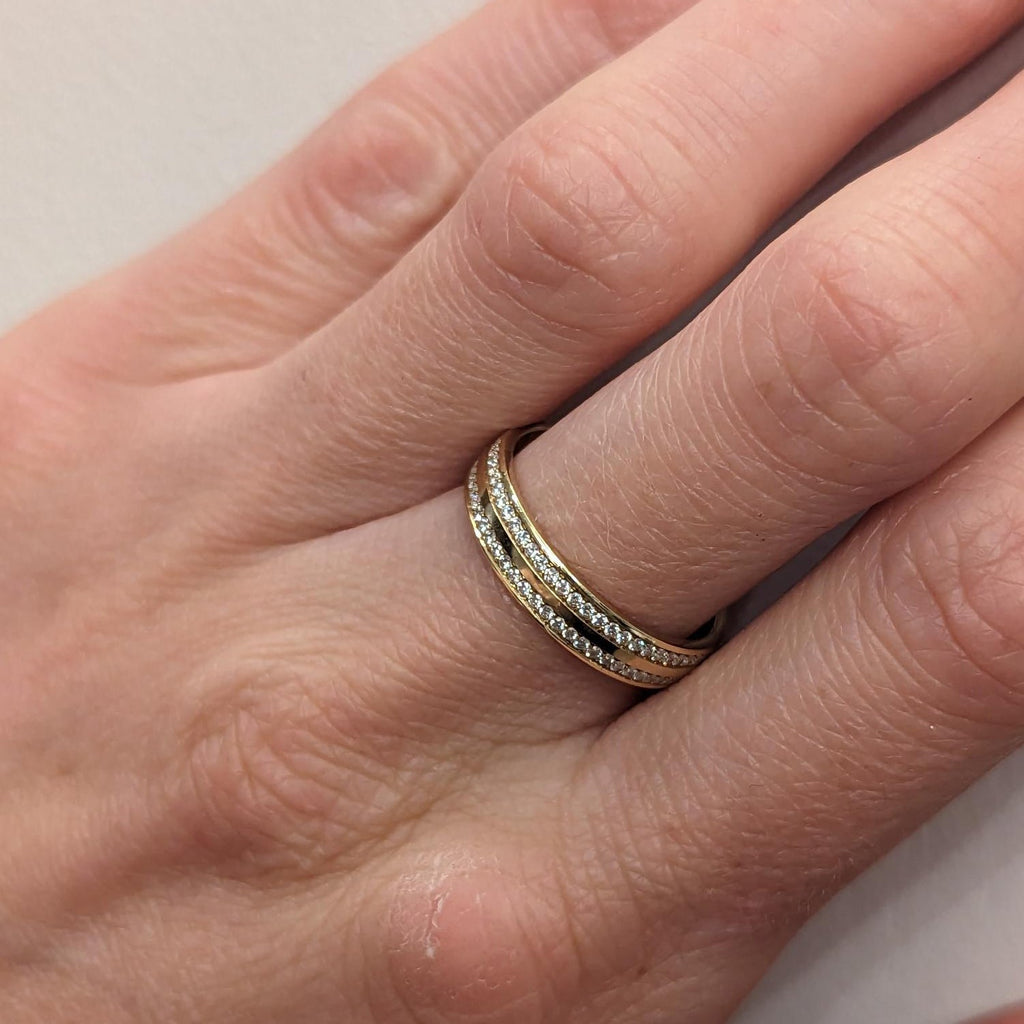 Ladies Diamond Set 4mm Yellow Gold Band